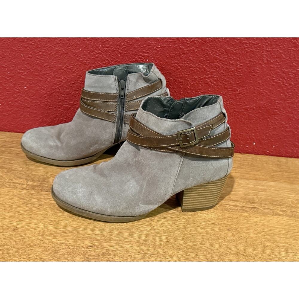 Sonoma Women’s Snyoligrey Grey Suede Brown Belt Ankle Boots Size 8.5